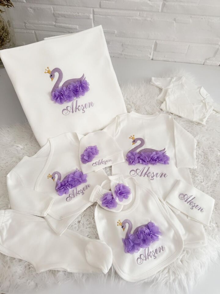 Kız bebek 10 parça hastane çıkış seti.