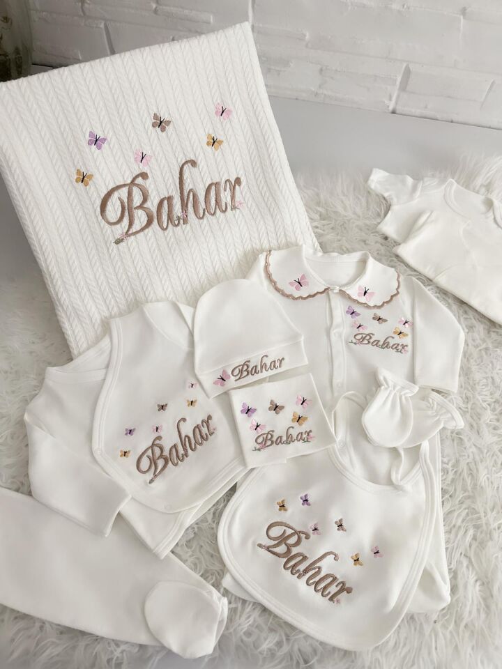 Kız bebek 10 parça hastane çıkış seti.