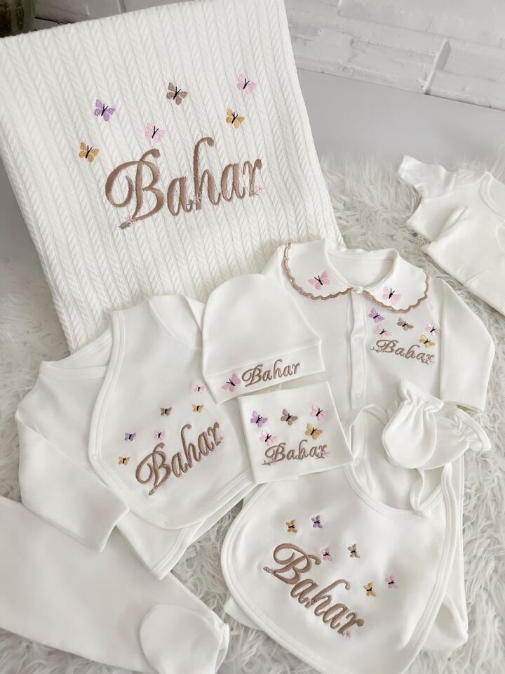 Kız bebek 10 parça hastane çıkış seti.