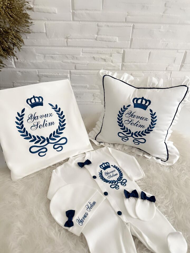 Takı yastıklı set.