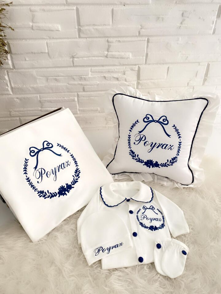 Takı yastıklı set.