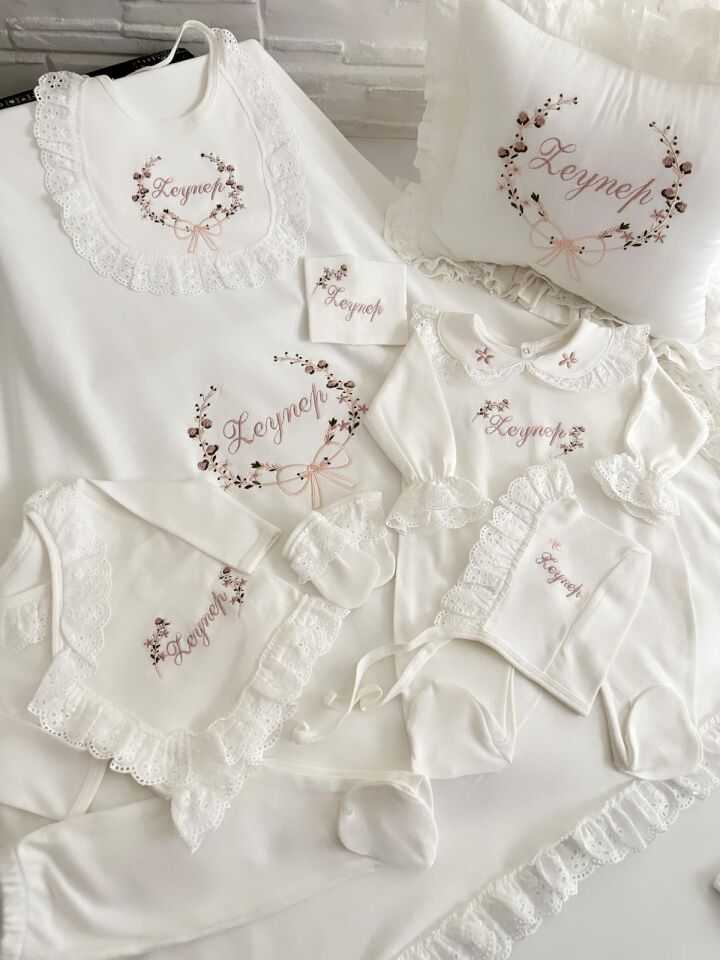 Fısto dantelli takı yastıklı set.